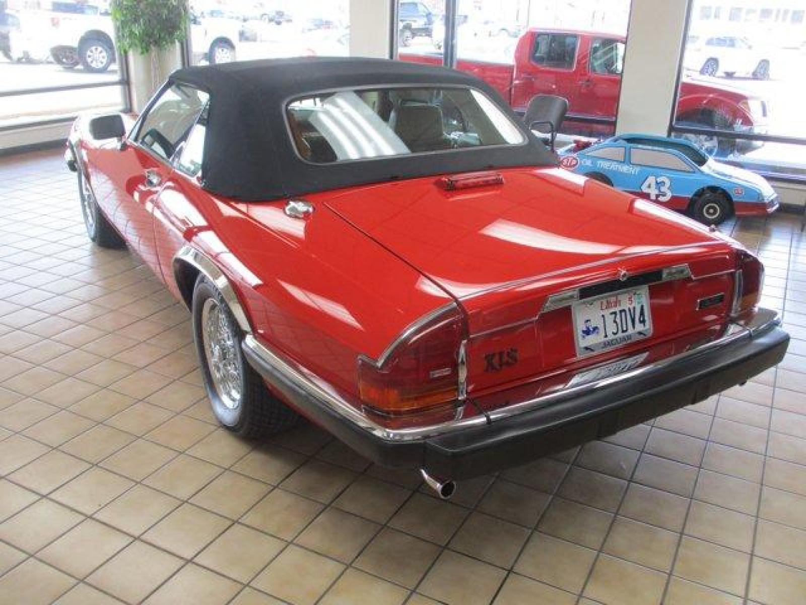 1991 Jaguar XJS (SAJTW4849MC) with an 12 5.3 engine, located at 3240 Washington Blvd., Ogden, 84401, (801) 621-7177, 41.204967, -111.969994 - *This offering is sure to please.***You'll cause problems if you kick the wifes car out of the garage to make room for this one. Maybe it's time to build that extra garage anyway. **This XJS Convertible Classic Collectors Edition V12 is a true survivor. Mostly all original. In show condition. (This - Photo #20